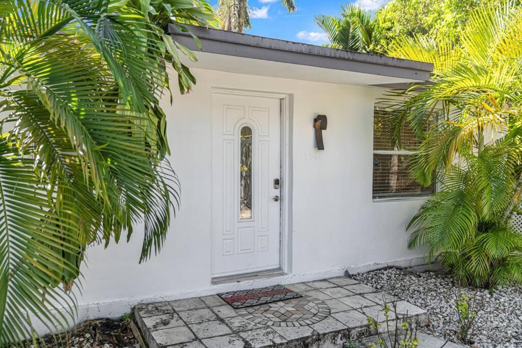 Biscayne Shore #2 - 3 2 - Charming And Tropical Villa Miami Exterior photo